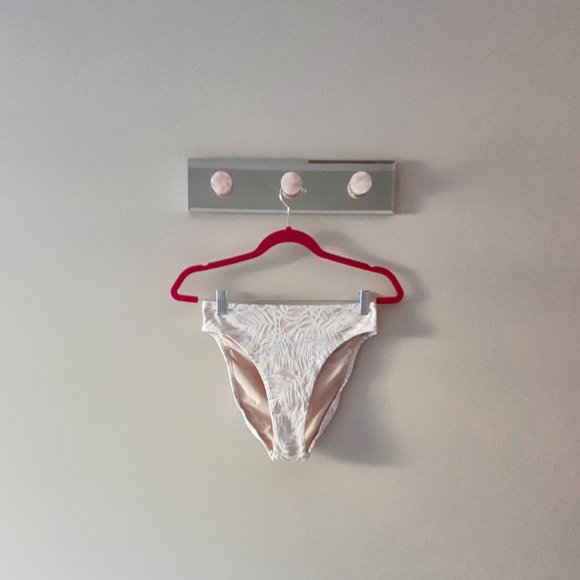 NWT Pilyq underwire bikini top & high waist bottom - Picture 8 of 11